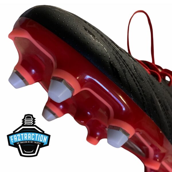 Tapón de plástico para botines Adidas - Image 12