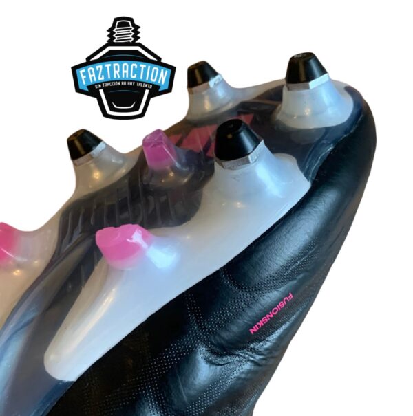Tapón de plástico para botines Adidas - Image 37