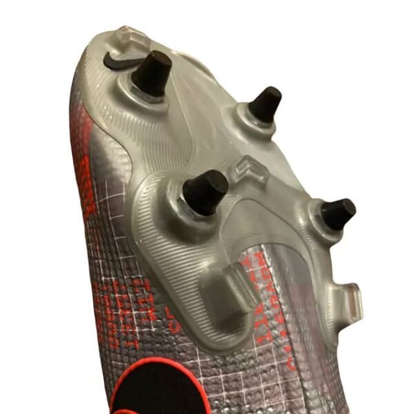 Tapón de plástico para botines Nike/Puma de rosca universal - Image 9