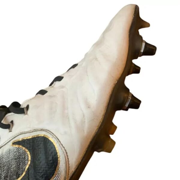 Tapón de plástico para botines Nike/Puma de rosca universal - Image 29