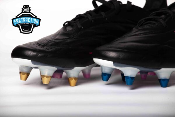 Tapón de aluminio de color para botines adidas - Image 7
