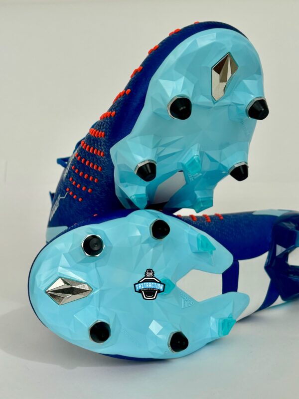 Tapón de plástico para botines Adidas - Image 11