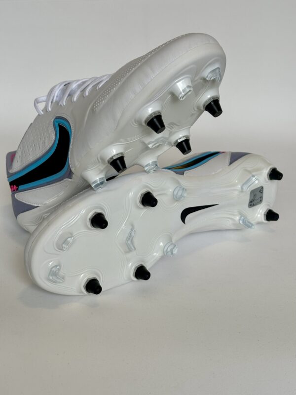 Tapón de plástico para botines Nike/Puma de rosca universal - Image 11