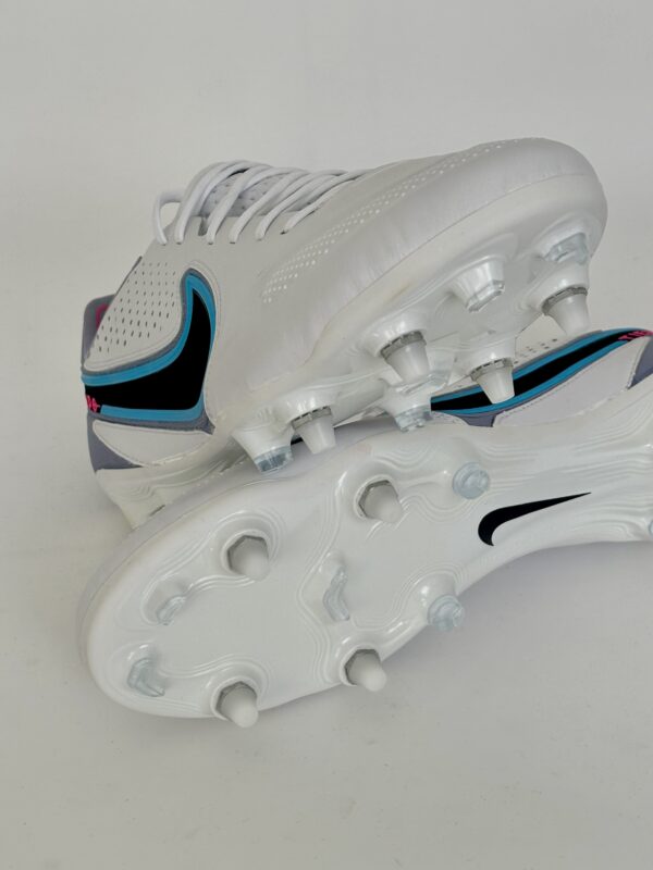 Tapón de plástico para botines Nike/Puma de rosca universal - Image 21